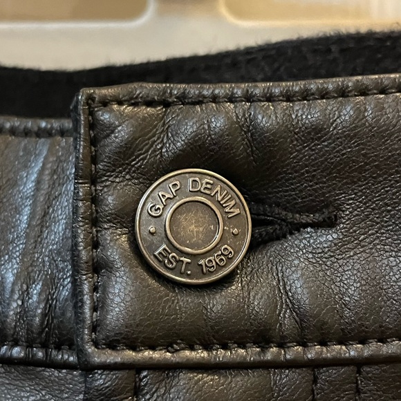 GAP Vegan Leather 10” High Rise Bermuda Shorts - Picture 6 of 10